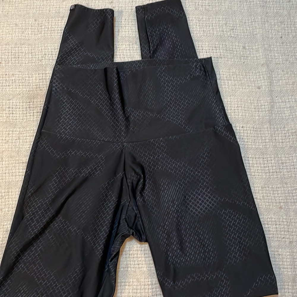 Onzie S/M Leggings black gray pattern - Picture 3 of 6